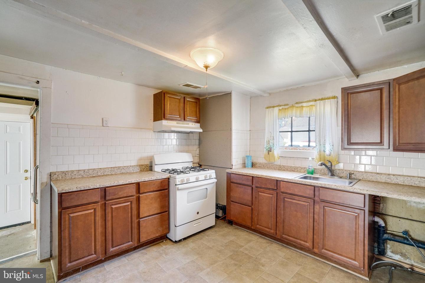5402 FILLMORE AVE, ALEXANDRIA, Virginia 22311, 1 Bedroom Bedrooms, ,1 BathroomBathrooms,Residential,For sale,5402 FILLMORE AVE,VAAX2051192 MLS # VAAX2051192 5402 FILLMORE AVE, ALEXANDRIA, Virginia 22311, 1 Bedroom Bedrooms, ,1 BathroomBathrooms,Residential,For sale,5402 FILLMORE AVE,VAAX2051192 MLS # VAAX2051192