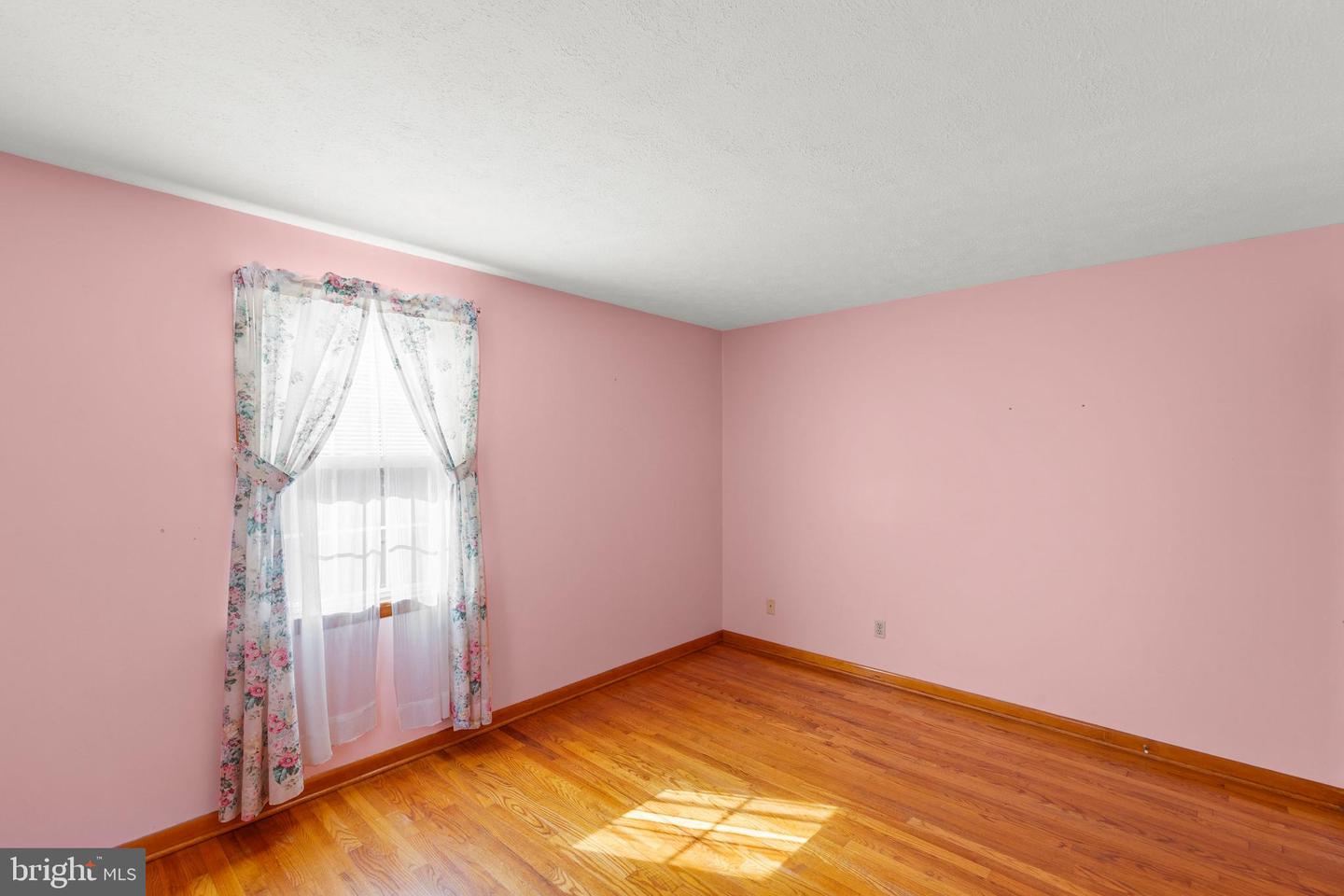 204 RIDGE RD, WINCHESTER, Virginia 22602, 3 Bedrooms Bedrooms, ,3 BathroomsBathrooms,Residential,For sale,204 RIDGE RD,VAFV2037676 MLS # VAFV2037676 204 RIDGE RD, WINCHESTER, Virginia 22602, 3 Bedrooms Bedrooms, ,3 BathroomsBathrooms,Residential,For sale,204 RIDGE RD,VAFV2037676 MLS # VAFV2037676