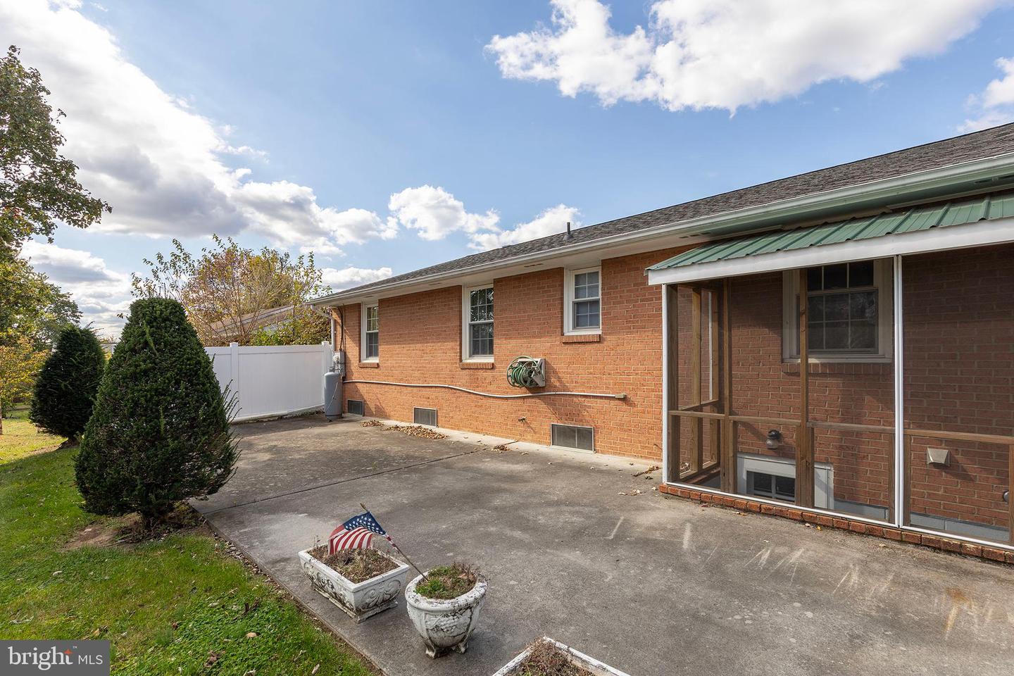 204 RIDGE RD, WINCHESTER, Virginia 22602, 3 Bedrooms Bedrooms, ,3 BathroomsBathrooms,Residential,For sale,204 RIDGE RD,VAFV2037676 MLS # VAFV2037676 204 RIDGE RD, WINCHESTER, Virginia 22602, 3 Bedrooms Bedrooms, ,3 BathroomsBathrooms,Residential,For sale,204 RIDGE RD,VAFV2037676 MLS # VAFV2037676