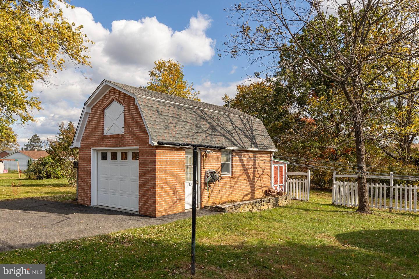 204 RIDGE RD, WINCHESTER, Virginia 22602, 3 Bedrooms Bedrooms, ,3 BathroomsBathrooms,Residential,For sale,204 RIDGE RD,VAFV2037676 MLS # VAFV2037676 204 RIDGE RD, WINCHESTER, Virginia 22602, 3 Bedrooms Bedrooms, ,3 BathroomsBathrooms,Residential,For sale,204 RIDGE RD,VAFV2037676 MLS # VAFV2037676