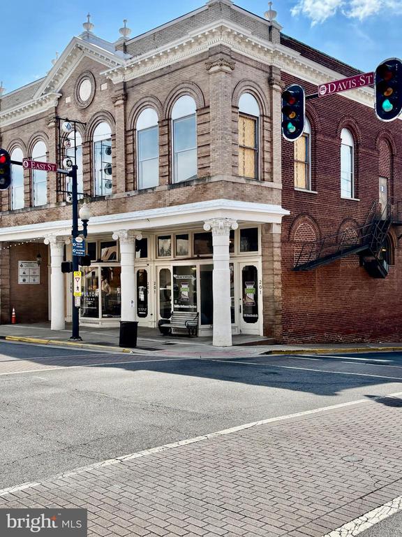 601 S WEST ST, CULPEPER, Virginia 22701, 4 Bedrooms Bedrooms, ,3 BathroomsBathrooms,Residential,601 S WEST ST,VACU2011710 MLS # VACU2011710 601 S WEST ST, CULPEPER, Virginia 22701, 4 Bedrooms Bedrooms, ,3 BathroomsBathrooms,Residential,601 S WEST ST,VACU2011710 MLS # VACU2011710