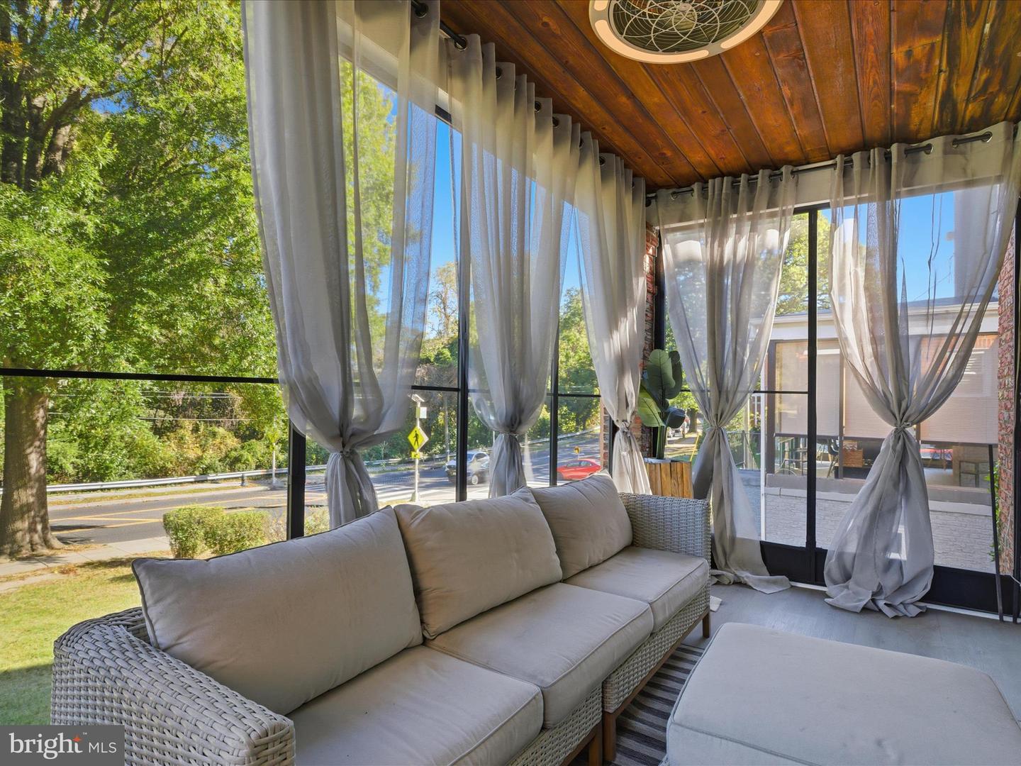 2717 BRANCH AVE SE, WASHINGTON, District Of Columbia 20020, 3 Bedrooms Bedrooms, 10 Rooms Rooms,4 BathroomsBathrooms,Residential,For sale,2717 BRANCH AVE SE,DCDC2225666 MLS # DCDC2225666 2717 BRANCH AVE SE, WASHINGTON, District Of Columbia 20020, 3 Bedrooms Bedrooms, 10 Rooms Rooms,4 BathroomsBathrooms,Residential,For sale,2717 BRANCH AVE SE,DCDC2225666 MLS # DCDC2225666