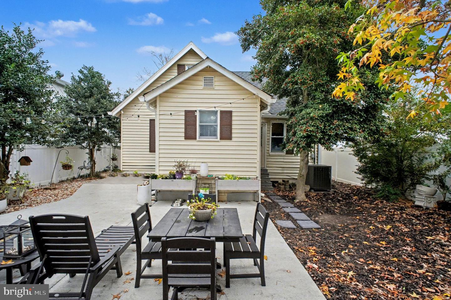 317 IRVING AVE, COLONIAL BEACH, Virginia 22443, 3 Bedrooms Bedrooms, ,2 BathroomsBathrooms,Residential,For sale,317 IRVING AVE,VAWE2009992 MLS # VAWE2009992 317 IRVING AVE, COLONIAL BEACH, Virginia 22443, 3 Bedrooms Bedrooms, ,2 BathroomsBathrooms,Residential,For sale,317 IRVING AVE,VAWE2009992 MLS # VAWE2009992