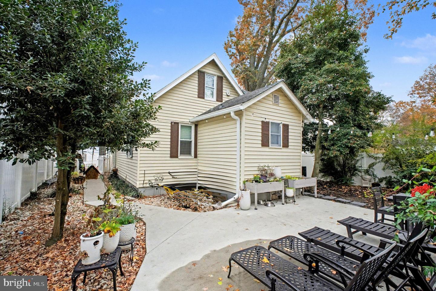 317 IRVING AVE, COLONIAL BEACH, Virginia 22443, 3 Bedrooms Bedrooms, ,2 BathroomsBathrooms,Residential,For sale,317 IRVING AVE,VAWE2009992 MLS # VAWE2009992 317 IRVING AVE, COLONIAL BEACH, Virginia 22443, 3 Bedrooms Bedrooms, ,2 BathroomsBathrooms,Residential,For sale,317 IRVING AVE,VAWE2009992 MLS # VAWE2009992