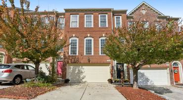 8408 CHAUCER HOUSE CT, LORTON, Virginia 22079, 3 Bedrooms Bedrooms, ,3 BathroomsBathrooms,Residential,For sale,8408 CHAUCER HOUSE CT,VAFX2276334 MLS # VAFX2276334