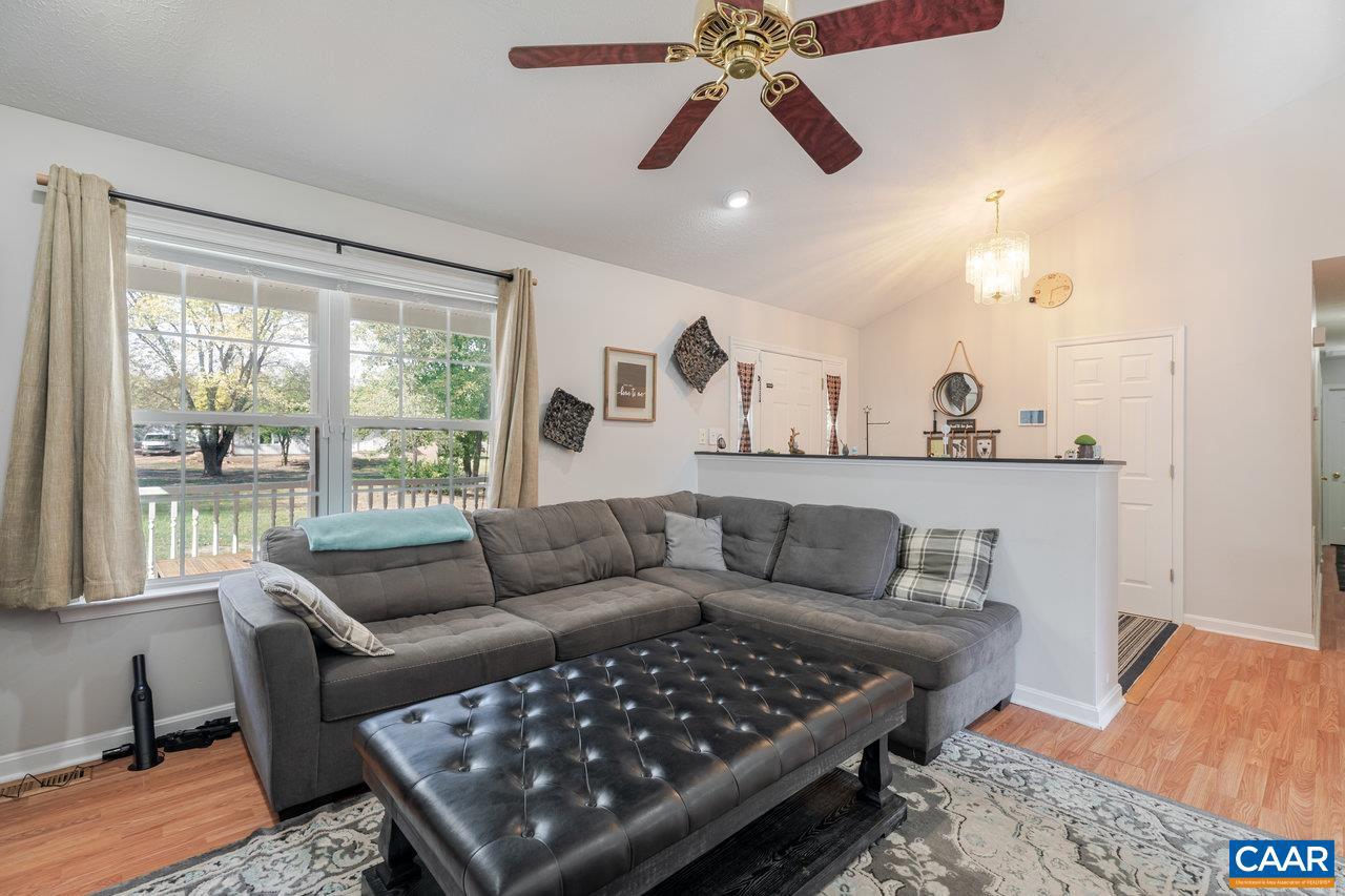 61 ROUTE 654 #GOLDEN MAPLE LN, MAURERTOWN, Virginia 22664, 4 Bedrooms Bedrooms, ,3 BathroomsBathrooms,Residential,For sale,61 ROUTE 654 #GOLDEN MAPLE LN,670470 MLS # 670470 61 ROUTE 654 #GOLDEN MAPLE LN, MAURERTOWN, Virginia 22664, 4 Bedrooms Bedrooms, ,3 BathroomsBathrooms,Residential,For sale,61 ROUTE 654 #GOLDEN MAPLE LN,670470 MLS # 670470