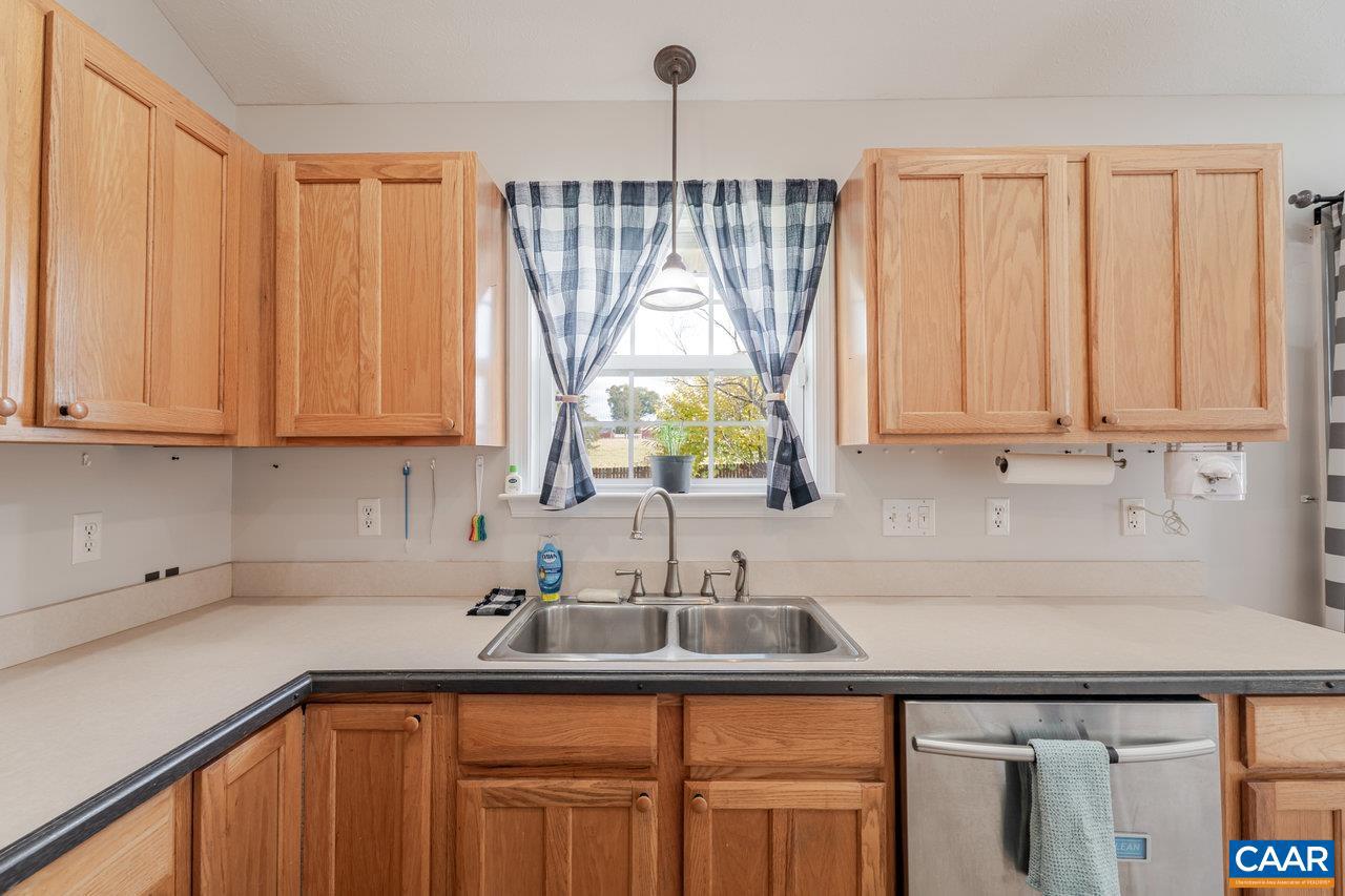 61 ROUTE 654 #GOLDEN MAPLE LN, MAURERTOWN, Virginia 22664, 4 Bedrooms Bedrooms, ,3 BathroomsBathrooms,Residential,For sale,61 ROUTE 654 #GOLDEN MAPLE LN,670470 MLS # 670470 61 ROUTE 654 #GOLDEN MAPLE LN, MAURERTOWN, Virginia 22664, 4 Bedrooms Bedrooms, ,3 BathroomsBathrooms,Residential,For sale,61 ROUTE 654 #GOLDEN MAPLE LN,670470 MLS # 670470