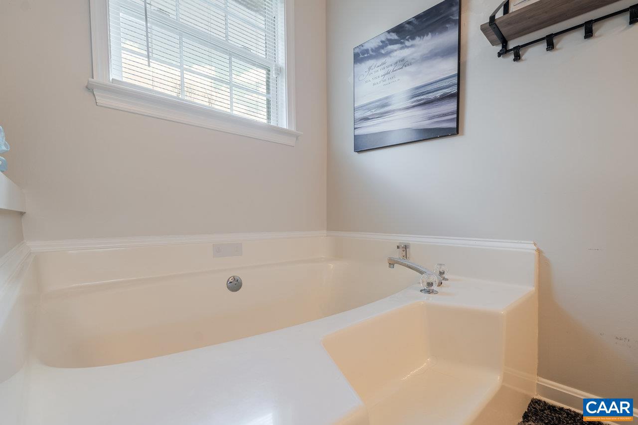 61 ROUTE 654 #GOLDEN MAPLE LN, MAURERTOWN, Virginia 22664, 4 Bedrooms Bedrooms, ,3 BathroomsBathrooms,Residential,For sale,61 ROUTE 654 #GOLDEN MAPLE LN,670470 MLS # 670470 61 ROUTE 654 #GOLDEN MAPLE LN, MAURERTOWN, Virginia 22664, 4 Bedrooms Bedrooms, ,3 BathroomsBathrooms,Residential,For sale,61 ROUTE 654 #GOLDEN MAPLE LN,670470 MLS # 670470