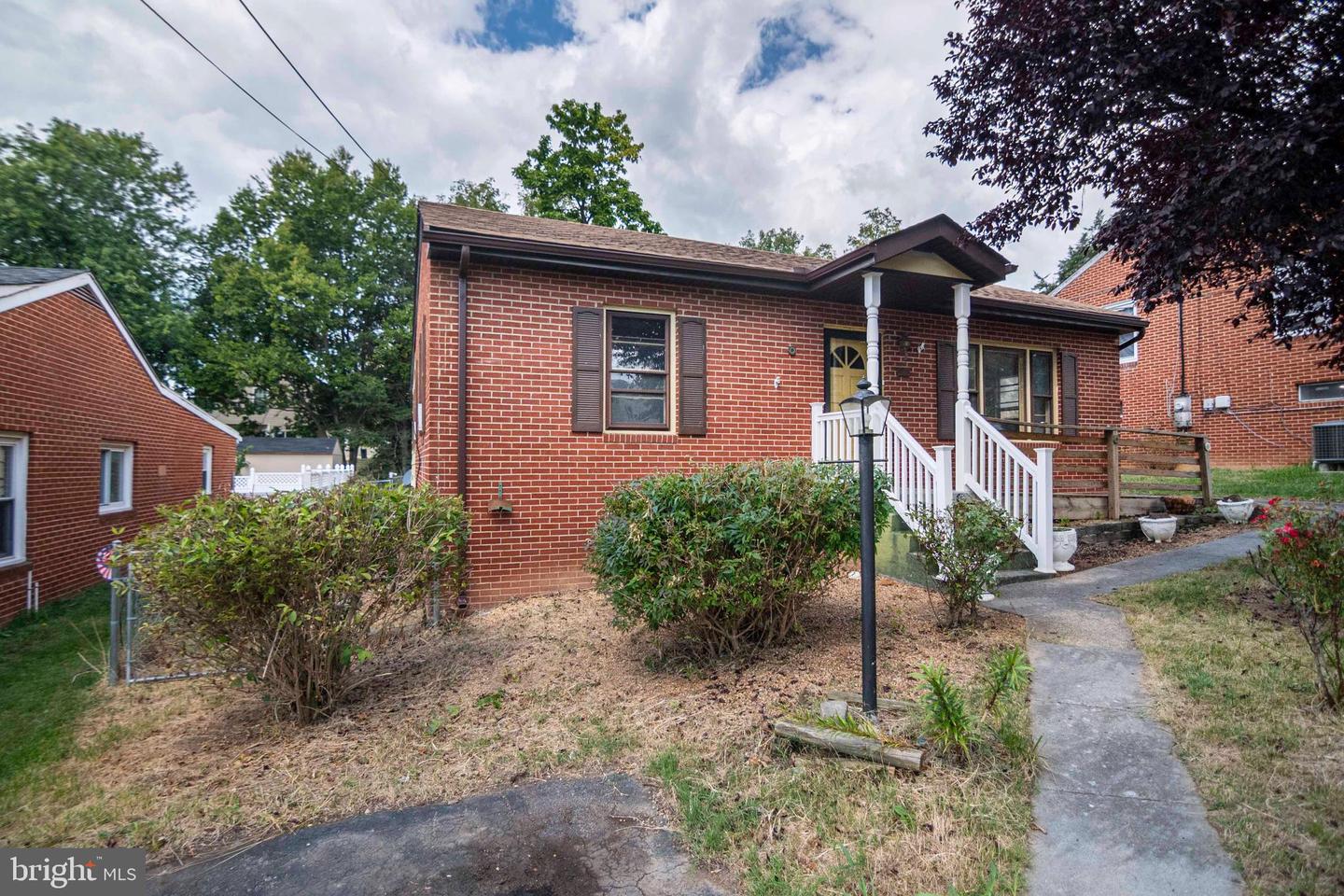 373 WALTON ST, STRASBURG, Virginia 22657, 3 Bedrooms Bedrooms, ,1 BathroomBathrooms,Residential,For sale,373 WALTON ST,VASH2012346 MLS # VASH2012346 373 WALTON ST, STRASBURG, Virginia 22657, 3 Bedrooms Bedrooms, ,1 BathroomBathrooms,Residential,For sale,373 WALTON ST,VASH2012346 MLS # VASH2012346