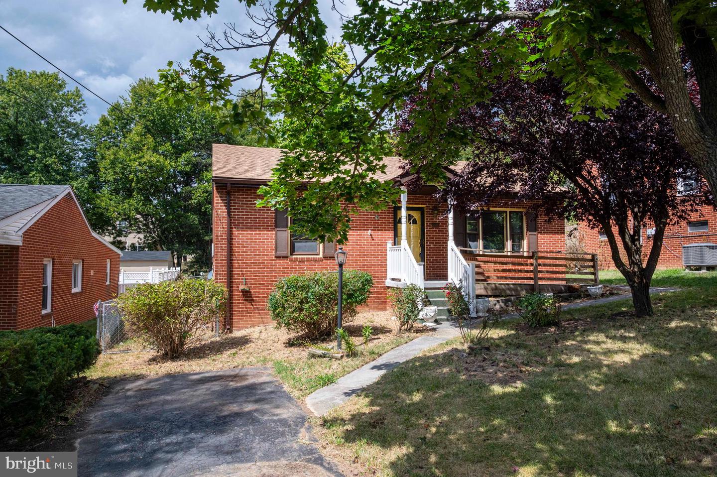 373 WALTON ST, STRASBURG, Virginia 22657, 3 Bedrooms Bedrooms, ,1 BathroomBathrooms,Residential,For sale,373 WALTON ST,VASH2012346 MLS # VASH2012346 373 WALTON ST, STRASBURG, Virginia 22657, 3 Bedrooms Bedrooms, ,1 BathroomBathrooms,Residential,For sale,373 WALTON ST,VASH2012346 MLS # VASH2012346