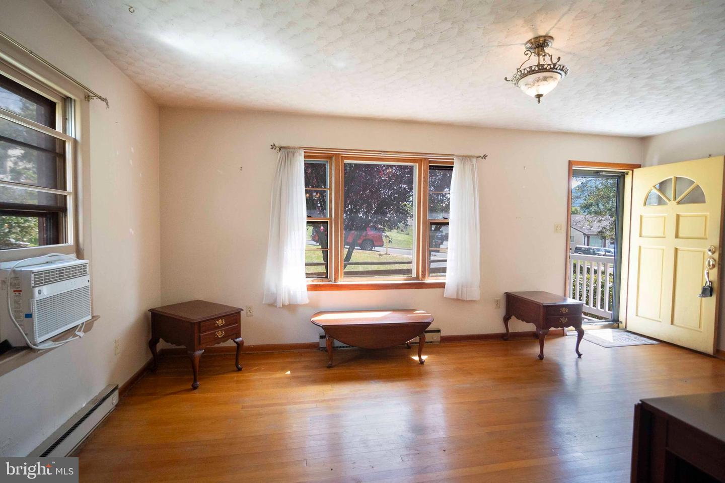 373 WALTON ST, STRASBURG, Virginia 22657, 3 Bedrooms Bedrooms, ,1 BathroomBathrooms,Residential,For sale,373 WALTON ST,VASH2012346 MLS # VASH2012346 373 WALTON ST, STRASBURG, Virginia 22657, 3 Bedrooms Bedrooms, ,1 BathroomBathrooms,Residential,For sale,373 WALTON ST,VASH2012346 MLS # VASH2012346