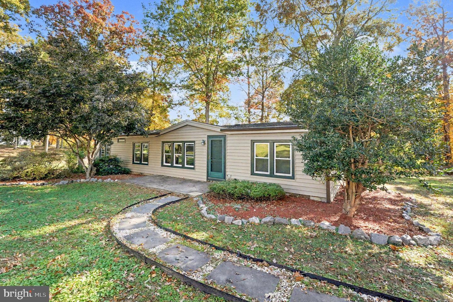17 RUBY DR, STAFFORD, Virginia 22554, 3 Bedrooms Bedrooms, ,2 BathroomsBathrooms,Residential,For sale,17 RUBY DR,VAST2043464 MLS # VAST2043464 17 RUBY DR, STAFFORD, Virginia 22554, 3 Bedrooms Bedrooms, ,2 BathroomsBathrooms,Residential,For sale,17 RUBY DR,VAST2043464 MLS # VAST2043464