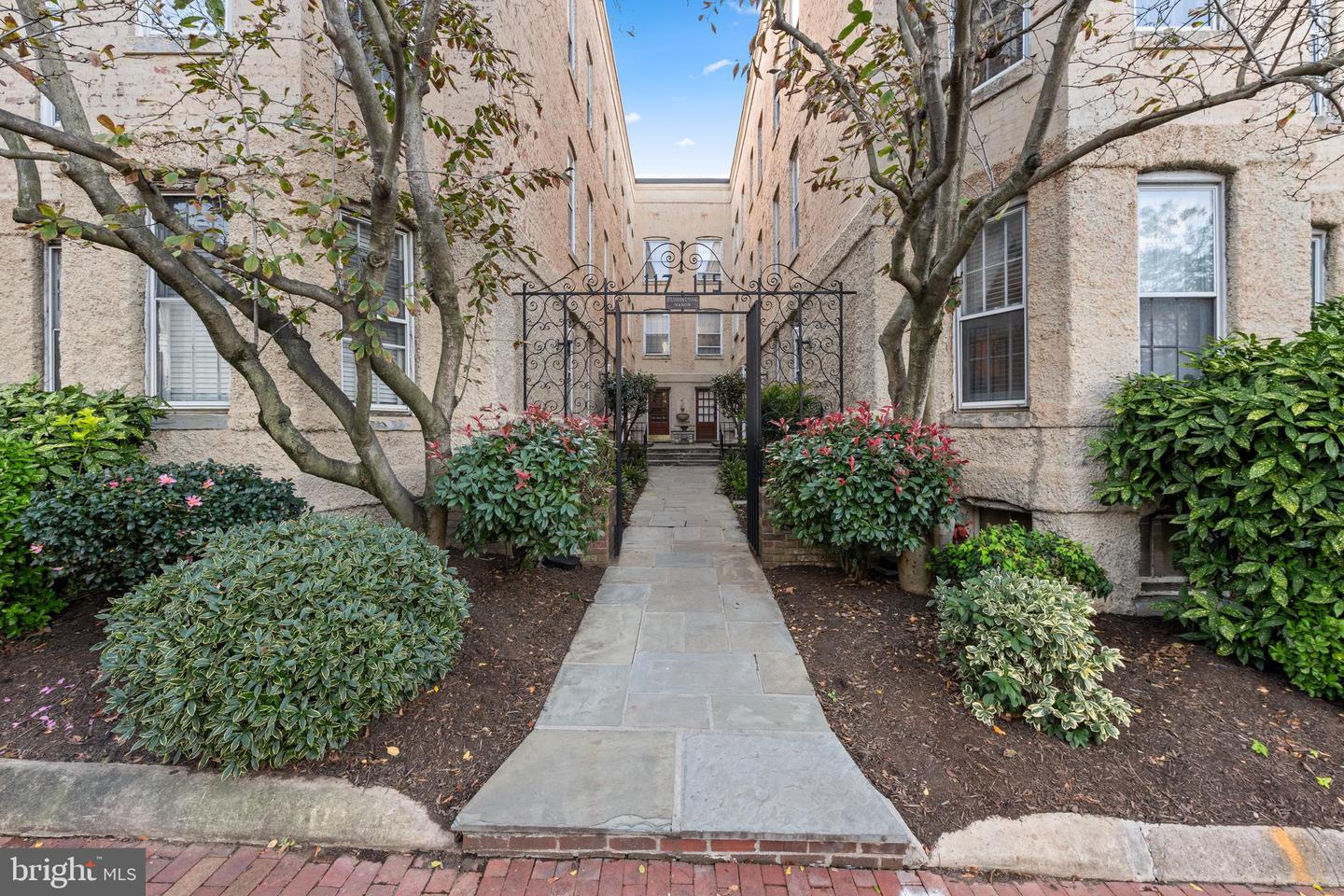 117 E ST SE #103, WASHINGTON, District Of Columbia 20003, 1 Bedroom Bedrooms, ,1 BathroomBathrooms,Residential,For sale,117 E ST SE #103,DCDC2229228 MLS # DCDC2229228 117 E ST SE #103, WASHINGTON, District Of Columbia 20003, 1 Bedroom Bedrooms, ,1 BathroomBathrooms,Residential,For sale,117 E ST SE #103,DCDC2229228 MLS # DCDC2229228
