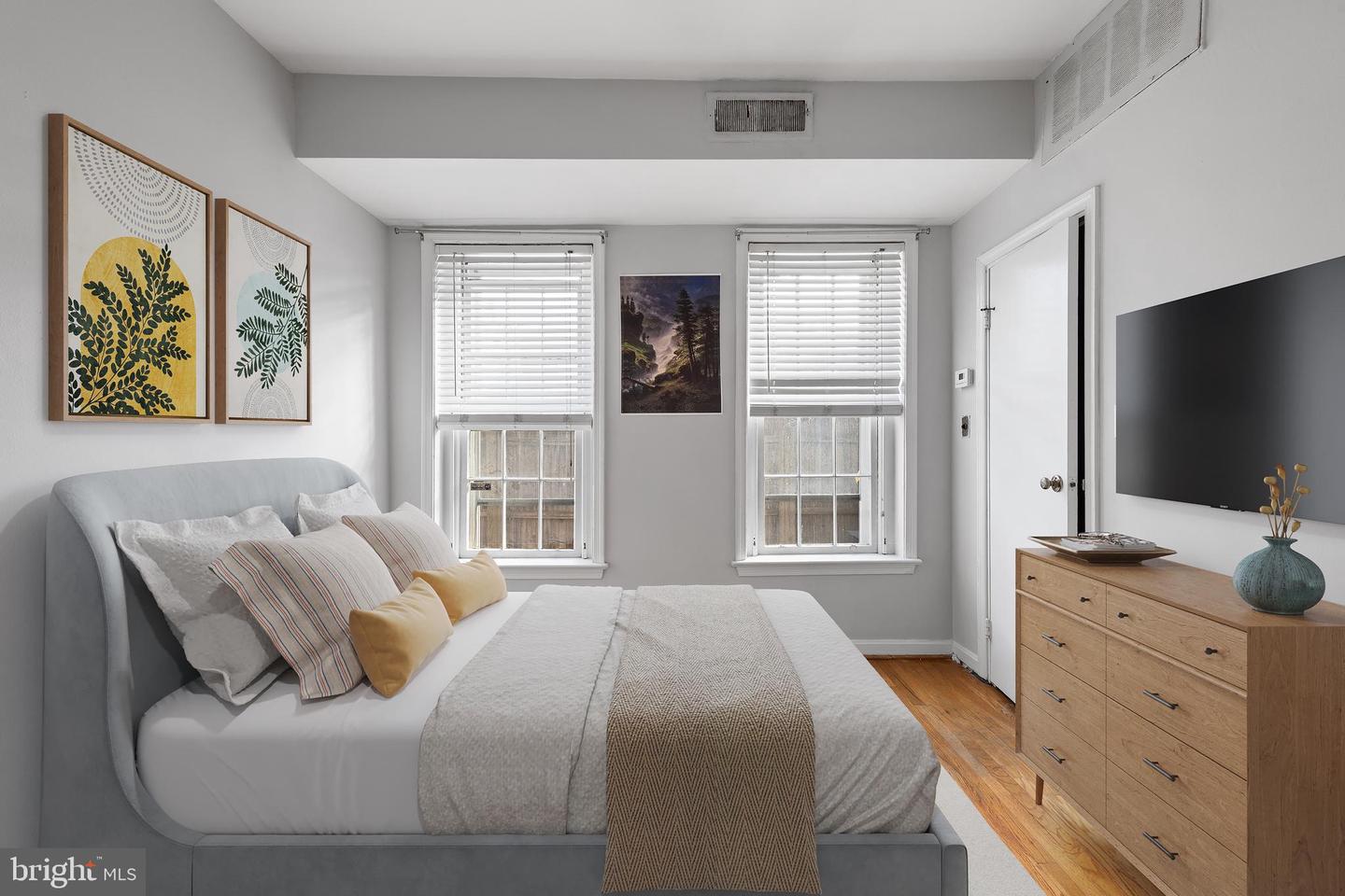 117 E ST SE #103, WASHINGTON, District Of Columbia 20003, 1 Bedroom Bedrooms, ,1 BathroomBathrooms,Residential,For sale,117 E ST SE #103,DCDC2229228 MLS # DCDC2229228 117 E ST SE #103, WASHINGTON, District Of Columbia 20003, 1 Bedroom Bedrooms, ,1 BathroomBathrooms,Residential,For sale,117 E ST SE #103,DCDC2229228 MLS # DCDC2229228