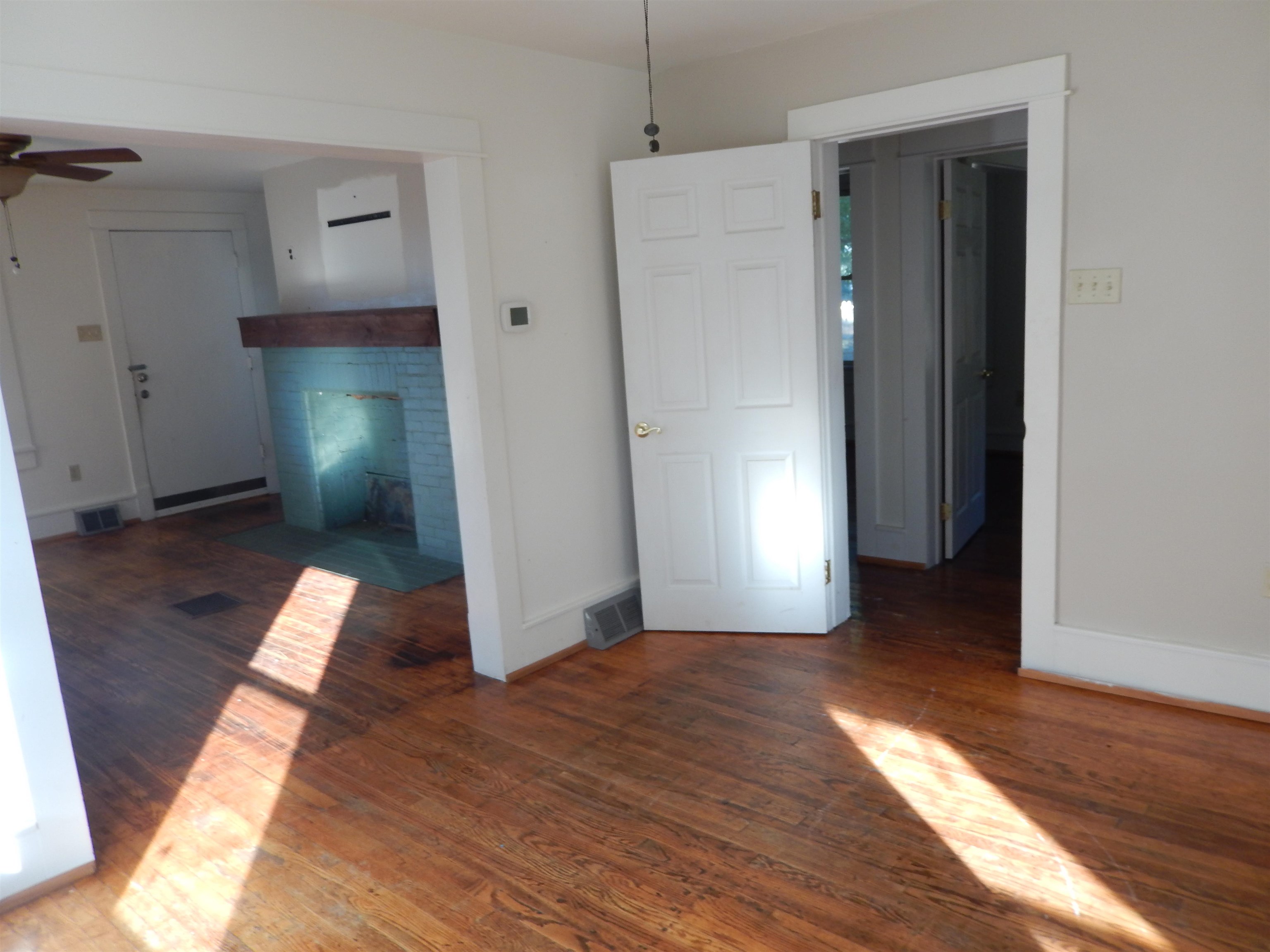 2658 NORTH EAST SIDE HWY, ELKTON, Virginia 22827, 4 Bedrooms Bedrooms, ,2 BathroomsBathrooms,Residential,VRMS 3793,2658 NORTH EAST SIDE HWY,670474 MLS # 670474 2658 NORTH EAST SIDE HWY, ELKTON, Virginia 22827, 4 Bedrooms Bedrooms, ,2 BathroomsBathrooms,Residential,VRMS 3793,2658 NORTH EAST SIDE HWY,670474 MLS # 670474