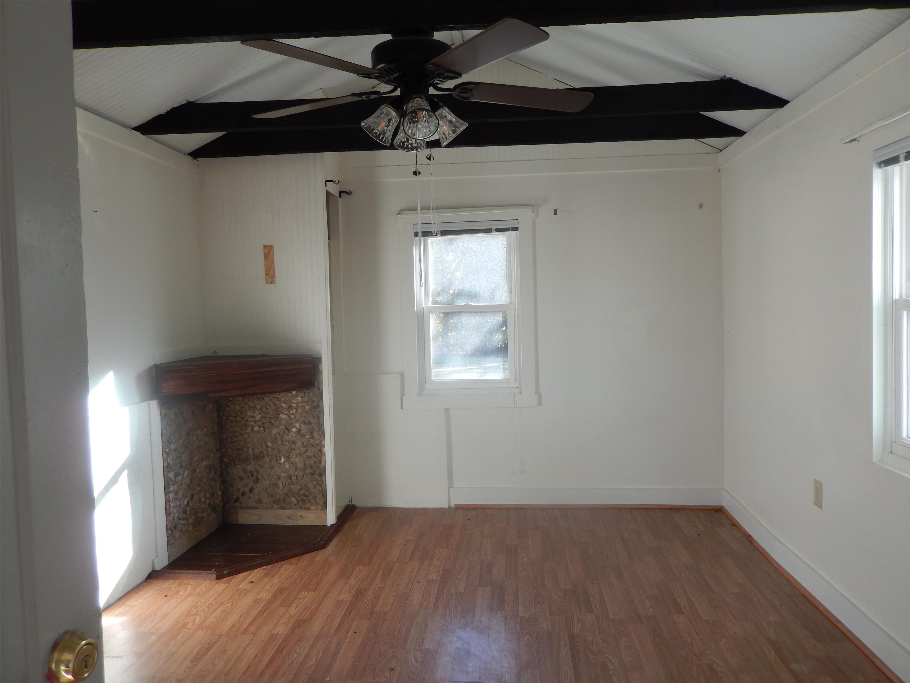 2658 NORTH EAST SIDE HWY, ELKTON, Virginia 22827, 4 Bedrooms Bedrooms, ,2 BathroomsBathrooms,Residential,VRMS 3793,2658 NORTH EAST SIDE HWY,670474 MLS # 670474 2658 NORTH EAST SIDE HWY, ELKTON, Virginia 22827, 4 Bedrooms Bedrooms, ,2 BathroomsBathrooms,Residential,VRMS 3793,2658 NORTH EAST SIDE HWY,670474 MLS # 670474