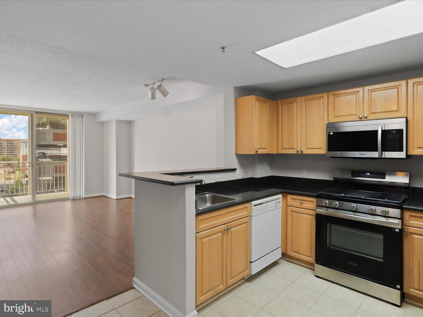 2726 GALLOWS RD #411, VIENNA, Virginia 22180, 2 Bedrooms Bedrooms, ,2 BathroomsBathrooms,Residential,For sale,2726 GALLOWS RD #411,VAFX2252532 MLS # VAFX2252532 2726 GALLOWS RD #411, VIENNA, Virginia 22180, 2 Bedrooms Bedrooms, ,2 BathroomsBathrooms,Residential,For sale,2726 GALLOWS RD #411,VAFX2252532 MLS # VAFX2252532