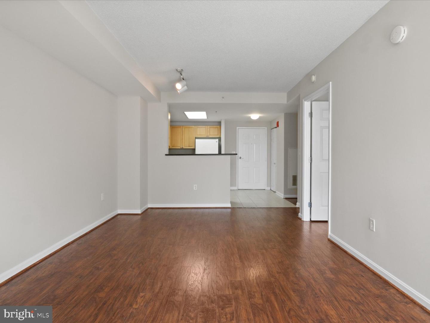 2726 GALLOWS RD #411, VIENNA, Virginia 22180, 2 Bedrooms Bedrooms, ,2 BathroomsBathrooms,Residential,For sale,2726 GALLOWS RD #411,VAFX2252532 MLS # VAFX2252532 2726 GALLOWS RD #411, VIENNA, Virginia 22180, 2 Bedrooms Bedrooms, ,2 BathroomsBathrooms,Residential,For sale,2726 GALLOWS RD #411,VAFX2252532 MLS # VAFX2252532