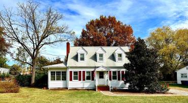 13411 WOODBRIDGE ST, WOODBRIDGE, Virginia 22191, 4 Bedrooms Bedrooms, ,2 BathroomsBathrooms,Residential,For sale,13411 WOODBRIDGE ST,VAPW2106144 MLS # VAPW2106144