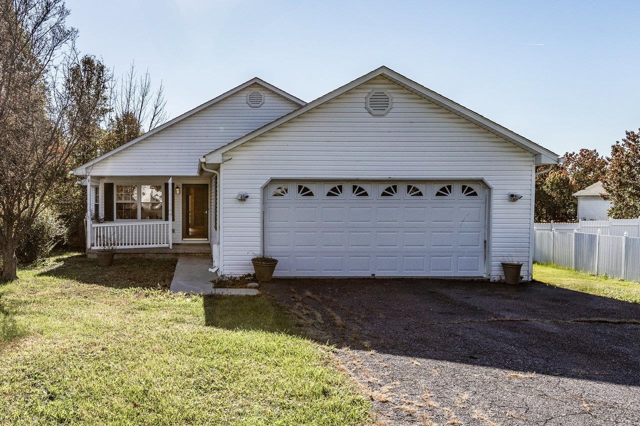 32 HARPER ST, WEYERS CAVE, Virginia 24486, 3 Bedrooms Bedrooms, ,2 BathroomsBathrooms,Residential,32 HARPER ST,670476 MLS # 670476 32 HARPER ST, WEYERS CAVE, Virginia 24486, 3 Bedrooms Bedrooms, ,2 BathroomsBathrooms,Residential,32 HARPER ST,670476 MLS # 670476