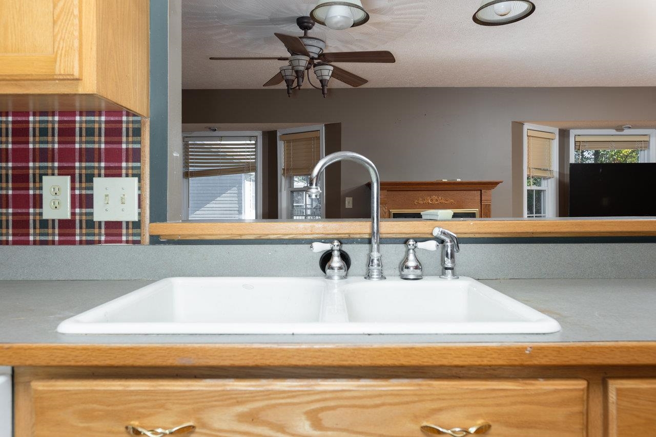 32 HARPER ST, WEYERS CAVE, Virginia 24486, 3 Bedrooms Bedrooms, ,2 BathroomsBathrooms,Residential,32 HARPER ST,670476 MLS # 670476 32 HARPER ST, WEYERS CAVE, Virginia 24486, 3 Bedrooms Bedrooms, ,2 BathroomsBathrooms,Residential,32 HARPER ST,670476 MLS # 670476