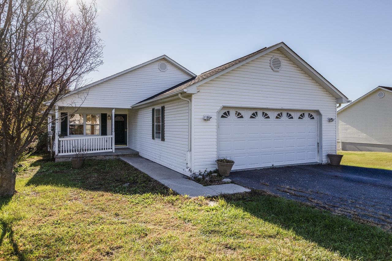 32 HARPER ST, WEYERS CAVE, Virginia 24486, 3 Bedrooms Bedrooms, ,2 BathroomsBathrooms,Residential,32 HARPER ST,670476 MLS # 670476 32 HARPER ST, WEYERS CAVE, Virginia 24486, 3 Bedrooms Bedrooms, ,2 BathroomsBathrooms,Residential,32 HARPER ST,670476 MLS # 670476