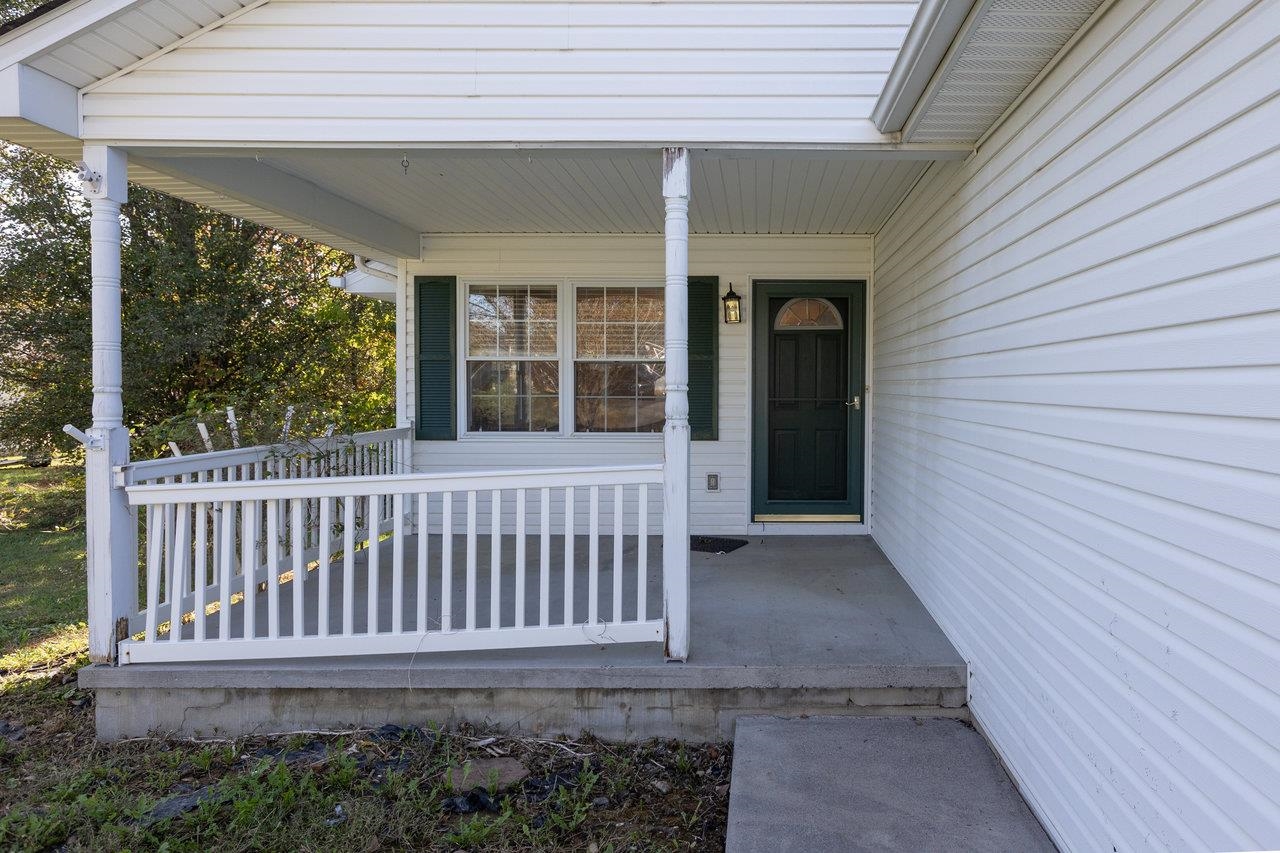 32 HARPER ST, WEYERS CAVE, Virginia 24486, 3 Bedrooms Bedrooms, ,2 BathroomsBathrooms,Residential,32 HARPER ST,670476 MLS # 670476 32 HARPER ST, WEYERS CAVE, Virginia 24486, 3 Bedrooms Bedrooms, ,2 BathroomsBathrooms,Residential,32 HARPER ST,670476 MLS # 670476