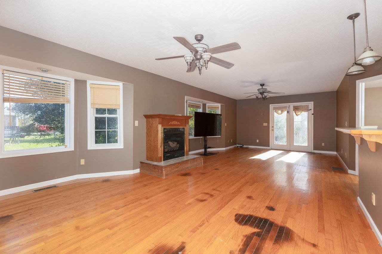32 HARPER ST, WEYERS CAVE, Virginia 24486, 3 Bedrooms Bedrooms, ,2 BathroomsBathrooms,Residential,32 HARPER ST,670476 MLS # 670476 32 HARPER ST, WEYERS CAVE, Virginia 24486, 3 Bedrooms Bedrooms, ,2 BathroomsBathrooms,Residential,32 HARPER ST,670476 MLS # 670476
