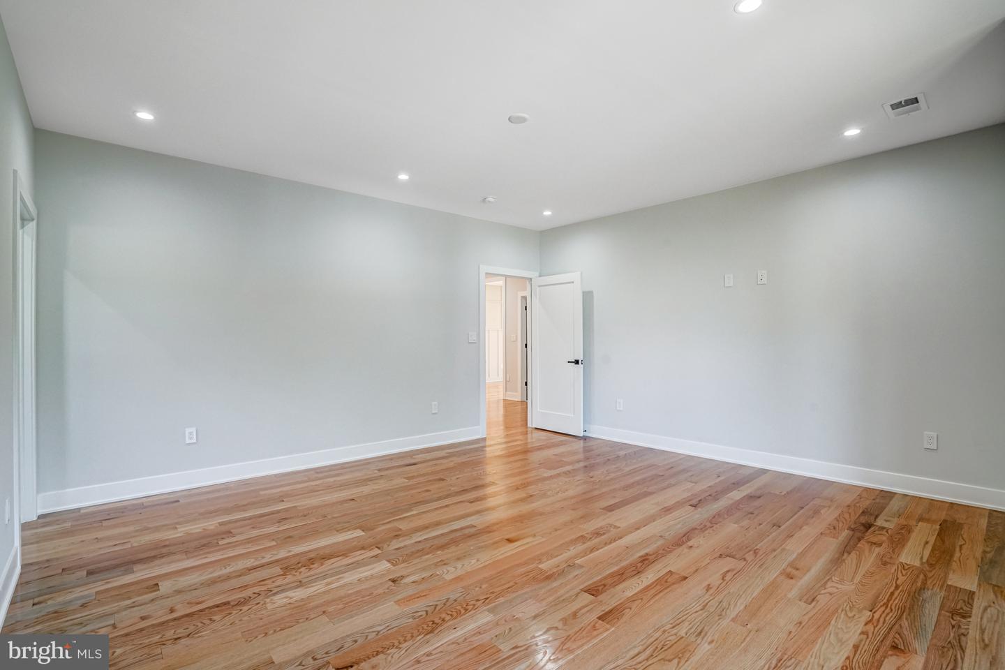 1929 WARE RD, FALLS CHURCH, Virginia 22043, 6 Bedrooms Bedrooms, ,6 BathroomsBathrooms,Residential,For sale,1929 WARE RD,VAFX2268110 MLS # VAFX2268110 1929 WARE RD, FALLS CHURCH, Virginia 22043, 6 Bedrooms Bedrooms, ,6 BathroomsBathrooms,Residential,For sale,1929 WARE RD,VAFX2268110 MLS # VAFX2268110