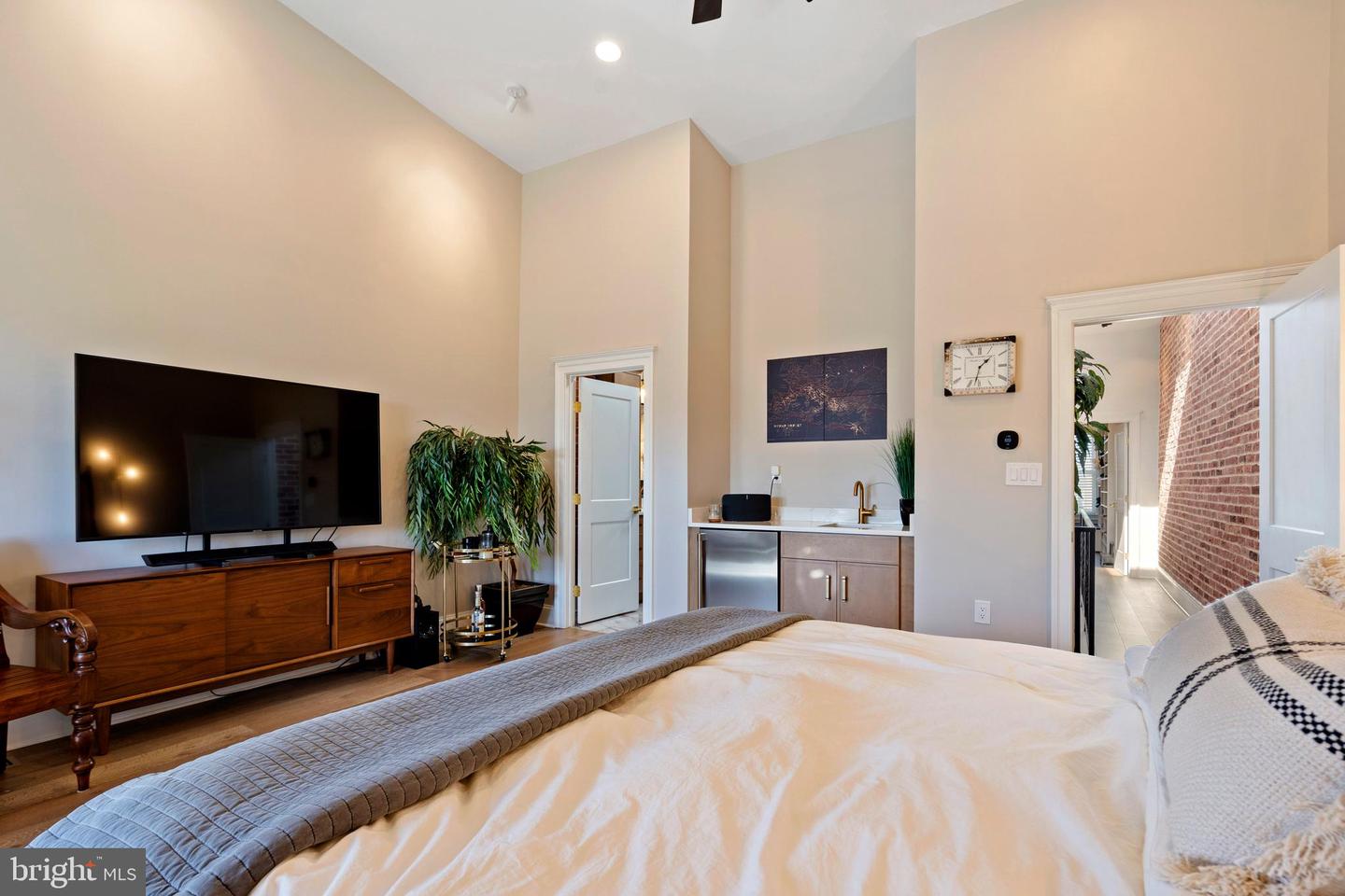 1223 FAIRMONT ST NW, WASHINGTON, District Of Columbia 20009, 4 Bedrooms Bedrooms, ,3 BathroomsBathrooms,Residential,For sale,1223 FAIRMONT ST NW,DCDC2225742 MLS # DCDC2225742 1223 FAIRMONT ST NW, WASHINGTON, District Of Columbia 20009, 4 Bedrooms Bedrooms, ,3 BathroomsBathrooms,Residential,For sale,1223 FAIRMONT ST NW,DCDC2225742 MLS # DCDC2225742