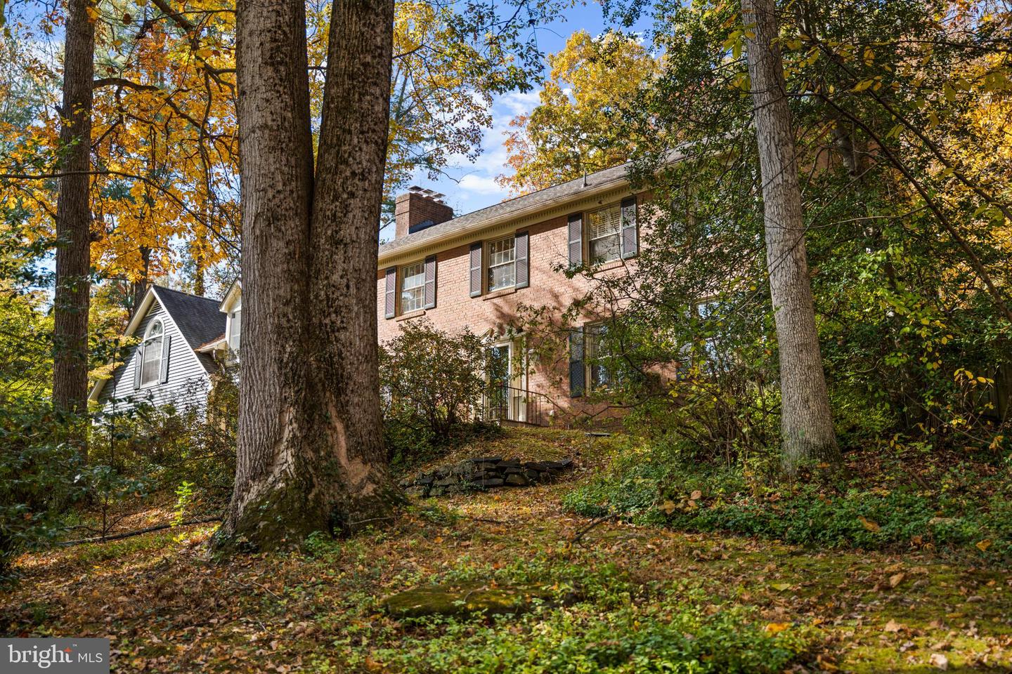 6710 WEMBERLY WAY, MCLEAN, Virginia 22101, 5 Bedrooms Bedrooms, 17 Rooms Rooms,4 BathroomsBathrooms,Residential,For sale,6710 WEMBERLY WAY,VAFX2275422 MLS # VAFX2275422