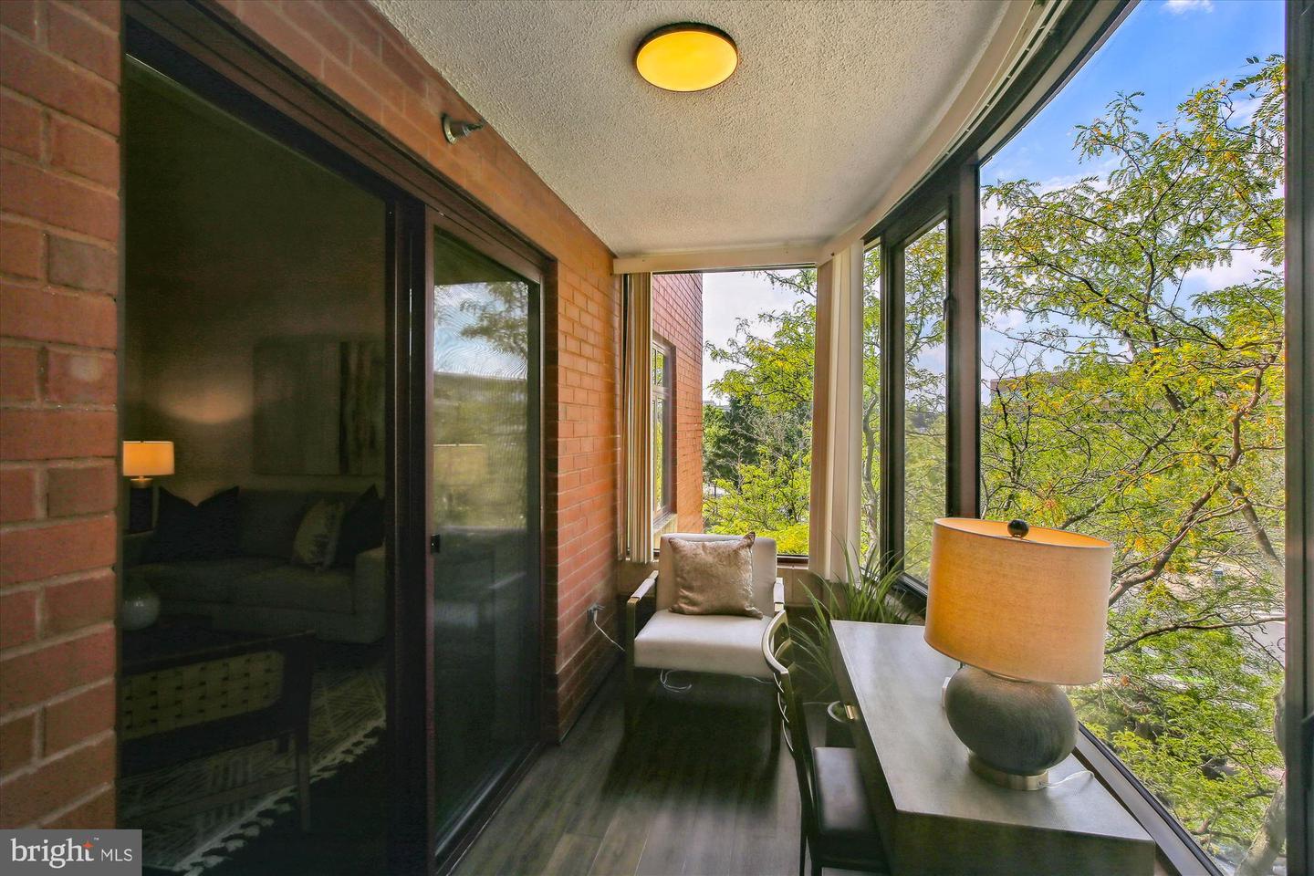 2400 CLARENDON BLVD #414, ARLINGTON, Virginia 22201, 2 Bedrooms Bedrooms, ,2 BathroomsBathrooms,Residential,For sale,2400 CLARENDON BLVD #414,VAAR2065336 MLS # VAAR2065336 2400 CLARENDON BLVD #414, ARLINGTON, Virginia 22201, 2 Bedrooms Bedrooms, ,2 BathroomsBathrooms,Residential,For sale,2400 CLARENDON BLVD #414,VAAR2065336 MLS # VAAR2065336