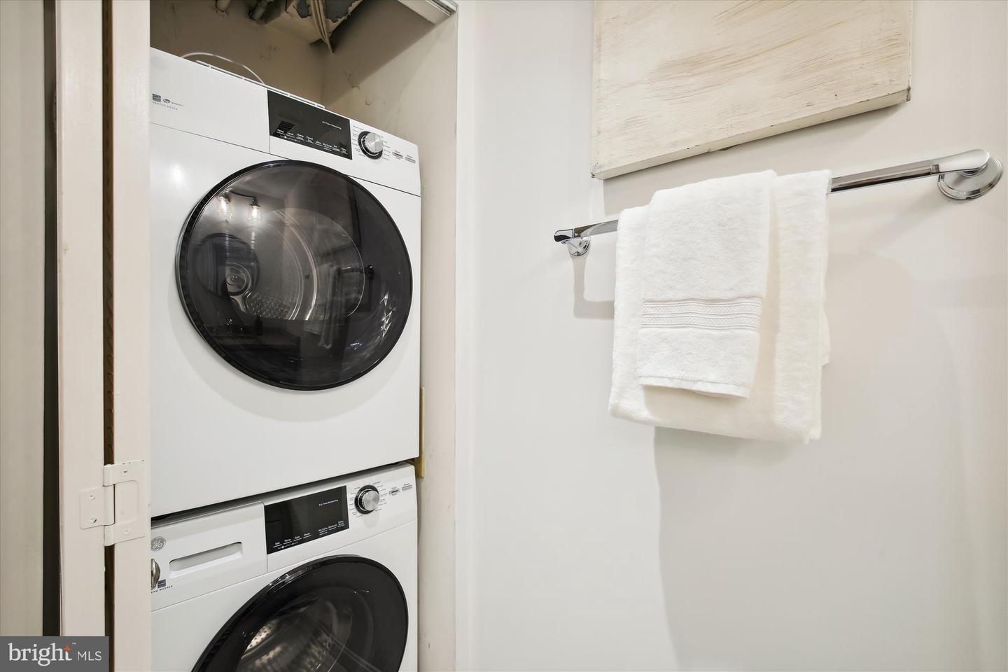 2400 CLARENDON BLVD #414, ARLINGTON, Virginia 22201, 2 Bedrooms Bedrooms, ,2 BathroomsBathrooms,Residential,For sale,2400 CLARENDON BLVD #414,VAAR2065336 MLS # VAAR2065336 2400 CLARENDON BLVD #414, ARLINGTON, Virginia 22201, 2 Bedrooms Bedrooms, ,2 BathroomsBathrooms,Residential,For sale,2400 CLARENDON BLVD #414,VAAR2065336 MLS # VAAR2065336