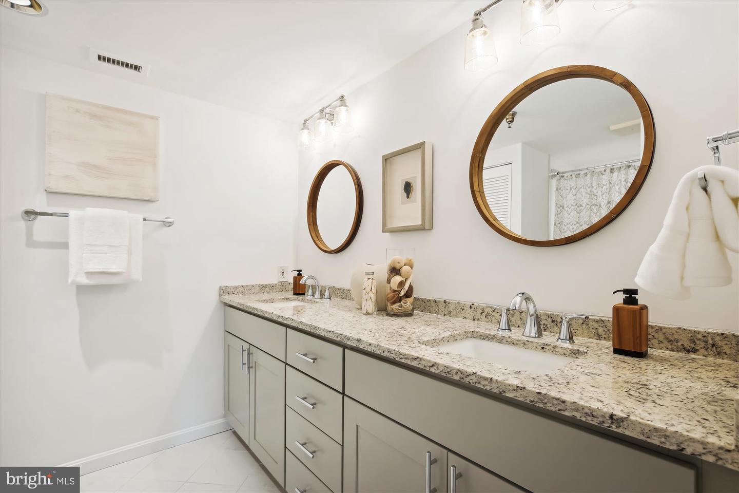 2400 CLARENDON BLVD #414, ARLINGTON, Virginia 22201, 2 Bedrooms Bedrooms, ,2 BathroomsBathrooms,Residential,For sale,2400 CLARENDON BLVD #414,VAAR2065336 MLS # VAAR2065336 2400 CLARENDON BLVD #414, ARLINGTON, Virginia 22201, 2 Bedrooms Bedrooms, ,2 BathroomsBathrooms,Residential,For sale,2400 CLARENDON BLVD #414,VAAR2065336 MLS # VAAR2065336