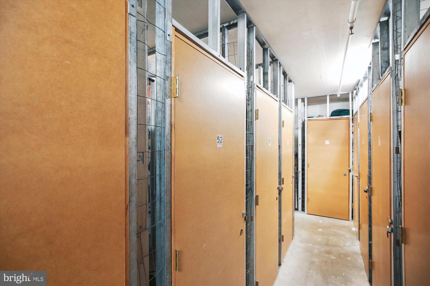 2400 CLARENDON BLVD #414, ARLINGTON, Virginia 22201, 2 Bedrooms Bedrooms, ,2 BathroomsBathrooms,Residential,For sale,2400 CLARENDON BLVD #414,VAAR2065336 MLS # VAAR2065336 2400 CLARENDON BLVD #414, ARLINGTON, Virginia 22201, 2 Bedrooms Bedrooms, ,2 BathroomsBathrooms,Residential,For sale,2400 CLARENDON BLVD #414,VAAR2065336 MLS # VAAR2065336