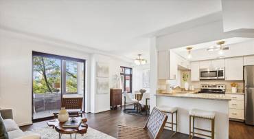 2400 CLARENDON BLVD #414, ARLINGTON, Virginia 22201, 2 Bedrooms Bedrooms, ,2 BathroomsBathrooms,Residential,For sale,2400 CLARENDON BLVD #414,VAAR2065336 MLS # VAAR2065336