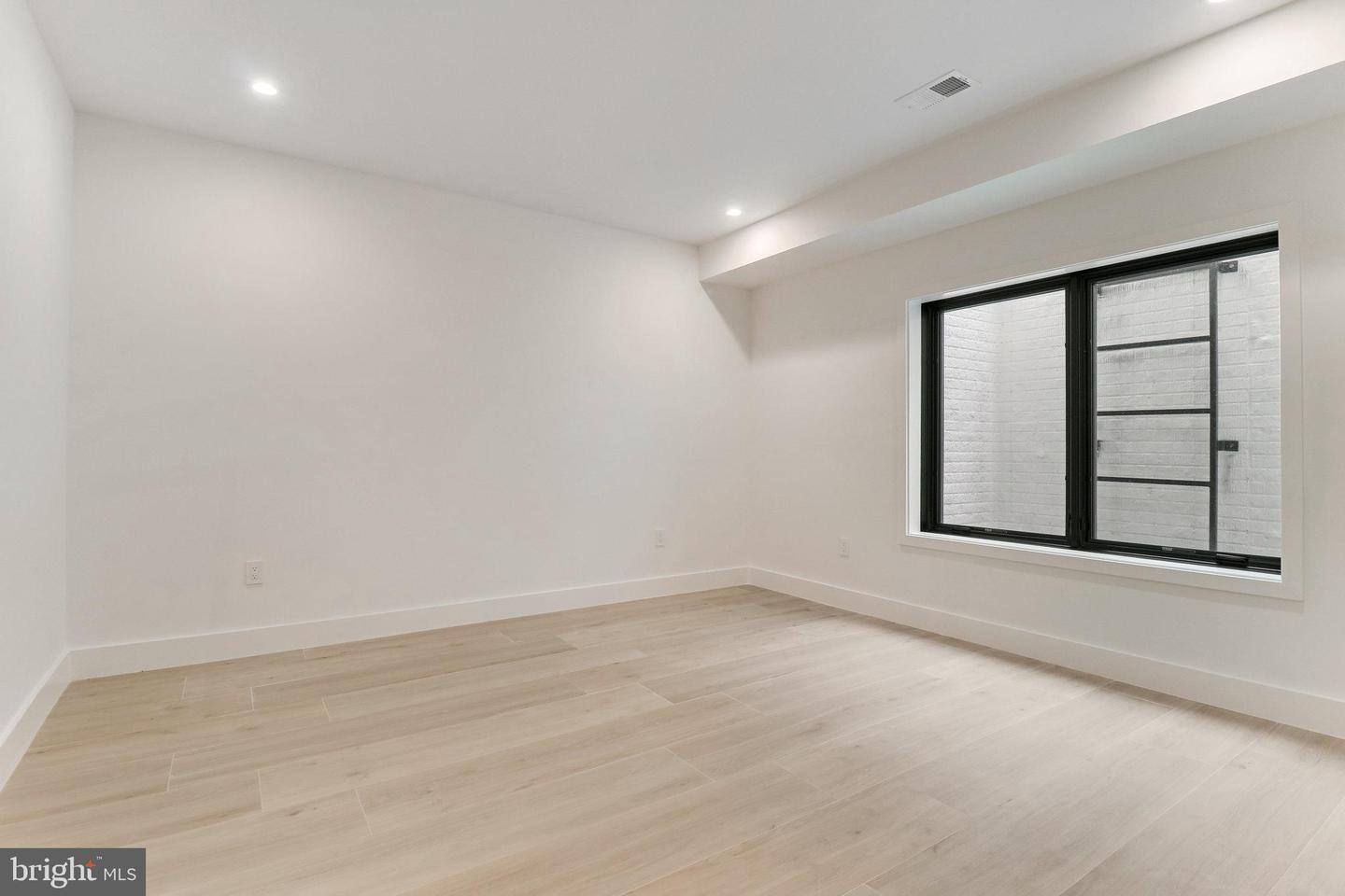 7816 GEORGETOWN PIKE, MCLEAN, Virginia 22102, 7 Bedrooms Bedrooms, ,6 BathroomsBathrooms,Residential,For sale,7816 GEORGETOWN PIKE,VAFX2276264 MLS # VAFX2276264 7816 GEORGETOWN PIKE, MCLEAN, Virginia 22102, 7 Bedrooms Bedrooms, ,6 BathroomsBathrooms,Residential,For sale,7816 GEORGETOWN PIKE,VAFX2276264 MLS # VAFX2276264