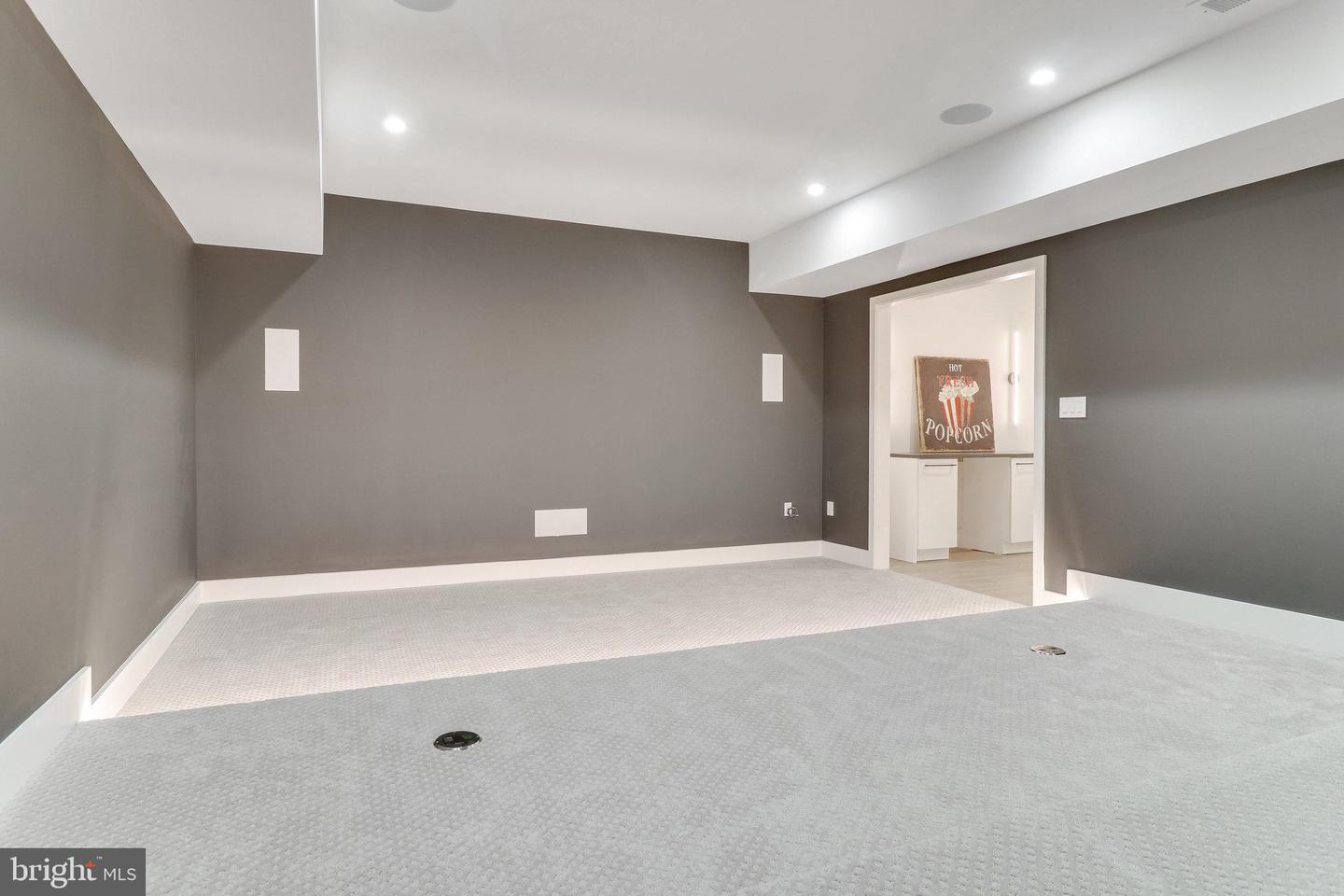 7816 GEORGETOWN PIKE, MCLEAN, Virginia 22102, 7 Bedrooms Bedrooms, ,6 BathroomsBathrooms,Residential,For sale,7816 GEORGETOWN PIKE,VAFX2276264 MLS # VAFX2276264 7816 GEORGETOWN PIKE, MCLEAN, Virginia 22102, 7 Bedrooms Bedrooms, ,6 BathroomsBathrooms,Residential,For sale,7816 GEORGETOWN PIKE,VAFX2276264 MLS # VAFX2276264