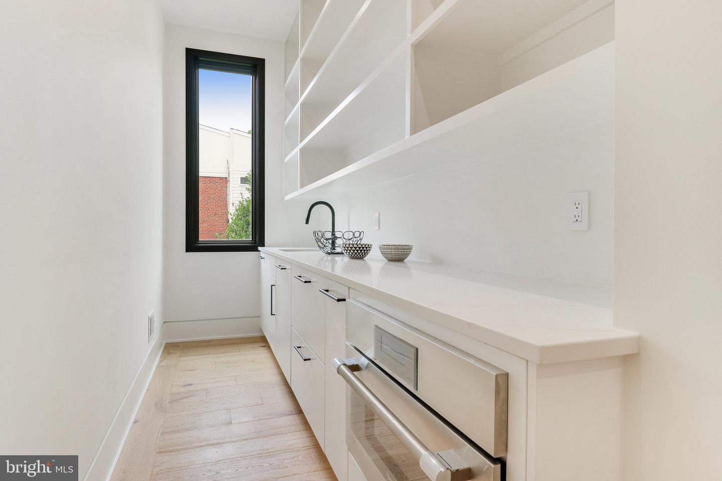 7816 GEORGETOWN PIKE, MCLEAN, Virginia 22102, 7 Bedrooms Bedrooms, ,6 BathroomsBathrooms,Residential,For sale,7816 GEORGETOWN PIKE,VAFX2276264 MLS # VAFX2276264 7816 GEORGETOWN PIKE, MCLEAN, Virginia 22102, 7 Bedrooms Bedrooms, ,6 BathroomsBathrooms,Residential,For sale,7816 GEORGETOWN PIKE,VAFX2276264 MLS # VAFX2276264