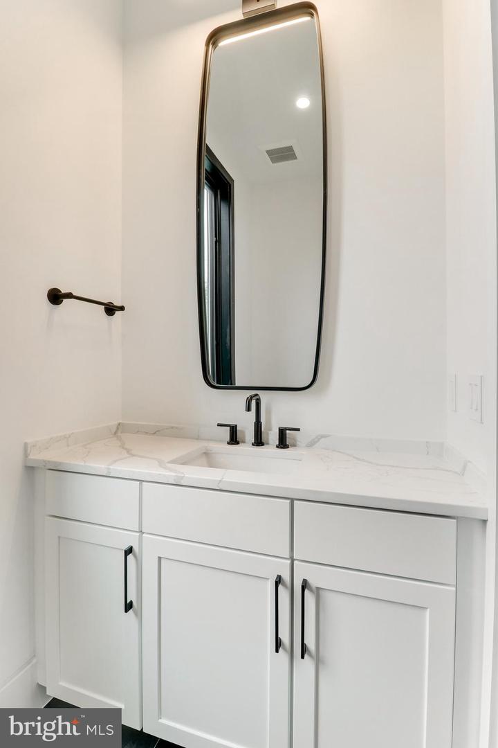 7816 GEORGETOWN PIKE, MCLEAN, Virginia 22102, 7 Bedrooms Bedrooms, ,6 BathroomsBathrooms,Residential,For sale,7816 GEORGETOWN PIKE,VAFX2276264 MLS # VAFX2276264 7816 GEORGETOWN PIKE, MCLEAN, Virginia 22102, 7 Bedrooms Bedrooms, ,6 BathroomsBathrooms,Residential,For sale,7816 GEORGETOWN PIKE,VAFX2276264 MLS # VAFX2276264