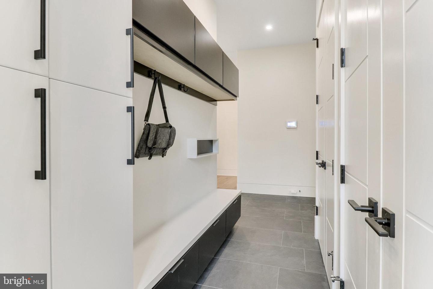 7816 GEORGETOWN PIKE, MCLEAN, Virginia 22102, 7 Bedrooms Bedrooms, ,6 BathroomsBathrooms,Residential,For sale,7816 GEORGETOWN PIKE,VAFX2276264 MLS # VAFX2276264 7816 GEORGETOWN PIKE, MCLEAN, Virginia 22102, 7 Bedrooms Bedrooms, ,6 BathroomsBathrooms,Residential,For sale,7816 GEORGETOWN PIKE,VAFX2276264 MLS # VAFX2276264