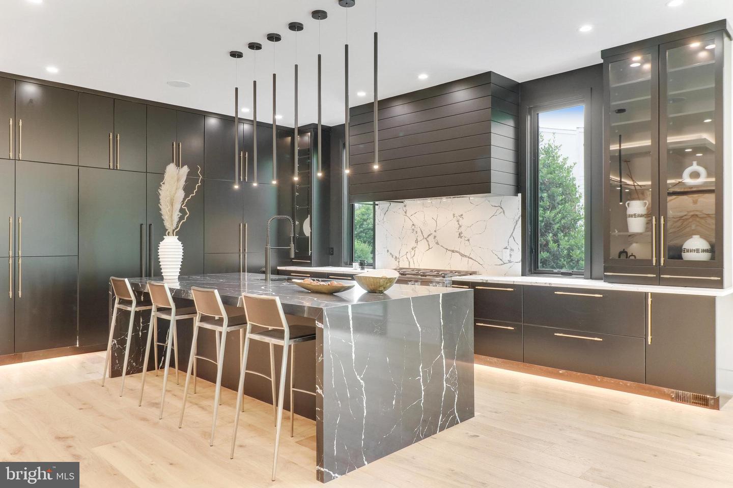 7816 GEORGETOWN PIKE, MCLEAN, Virginia 22102, 7 Bedrooms Bedrooms, ,6 BathroomsBathrooms,Residential,For sale,7816 GEORGETOWN PIKE,VAFX2276264 MLS # VAFX2276264 7816 GEORGETOWN PIKE, MCLEAN, Virginia 22102, 7 Bedrooms Bedrooms, ,6 BathroomsBathrooms,Residential,For sale,7816 GEORGETOWN PIKE,VAFX2276264 MLS # VAFX2276264