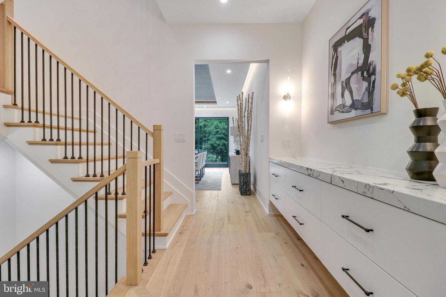 7816 GEORGETOWN PIKE, MCLEAN, Virginia 22102, 7 Bedrooms Bedrooms, ,6 BathroomsBathrooms,Residential,For sale,7816 GEORGETOWN PIKE,VAFX2276264 MLS # VAFX2276264 7816 GEORGETOWN PIKE, MCLEAN, Virginia 22102, 7 Bedrooms Bedrooms, ,6 BathroomsBathrooms,Residential,For sale,7816 GEORGETOWN PIKE,VAFX2276264 MLS # VAFX2276264