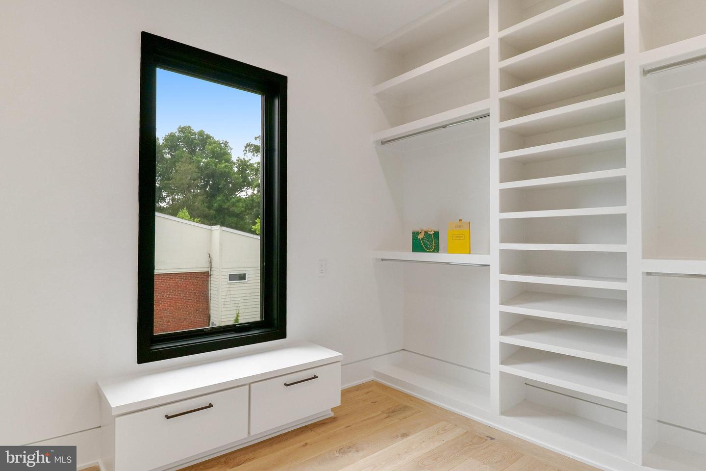 7816 GEORGETOWN PIKE, MCLEAN, Virginia 22102, 7 Bedrooms Bedrooms, ,6 BathroomsBathrooms,Residential,For sale,7816 GEORGETOWN PIKE,VAFX2276264 MLS # VAFX2276264 7816 GEORGETOWN PIKE, MCLEAN, Virginia 22102, 7 Bedrooms Bedrooms, ,6 BathroomsBathrooms,Residential,For sale,7816 GEORGETOWN PIKE,VAFX2276264 MLS # VAFX2276264