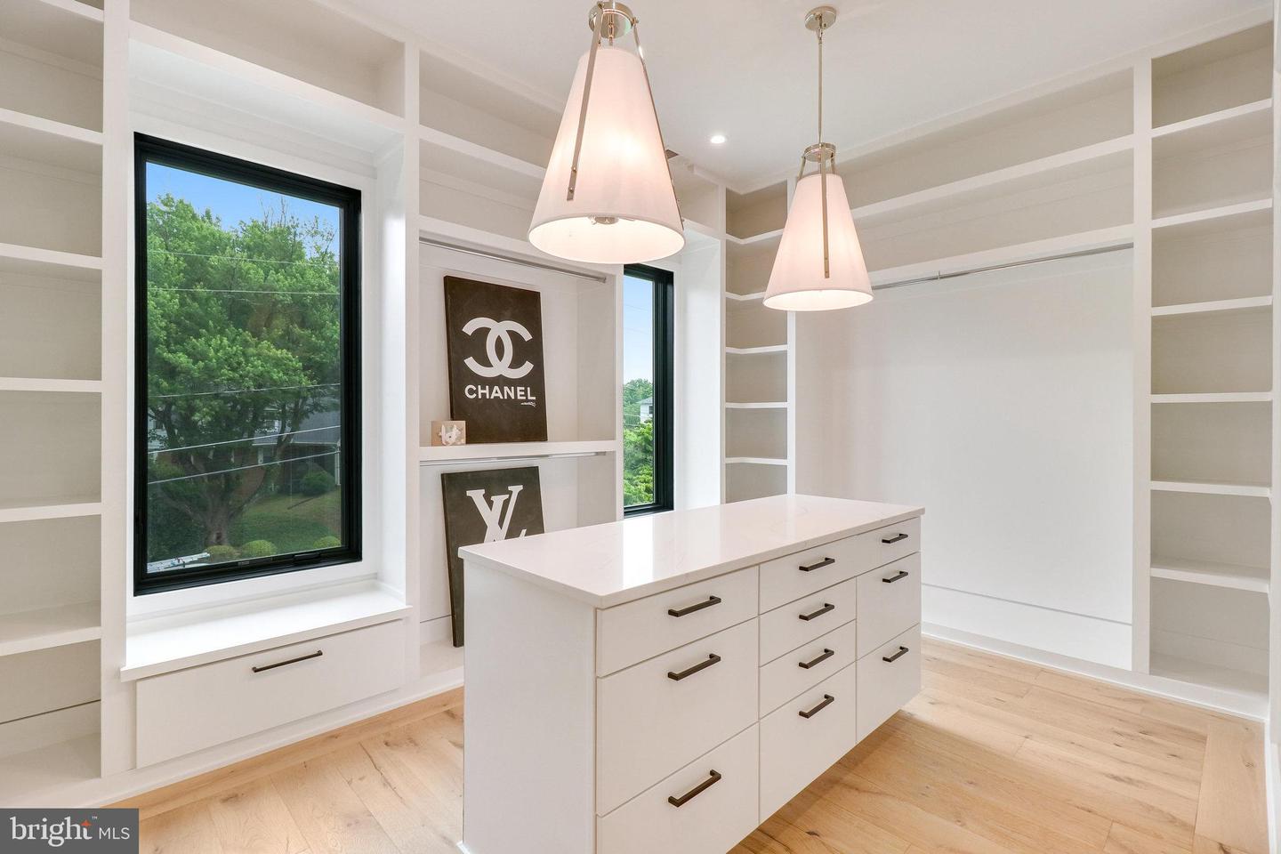 7816 GEORGETOWN PIKE, MCLEAN, Virginia 22102, 7 Bedrooms Bedrooms, ,6 BathroomsBathrooms,Residential,For sale,7816 GEORGETOWN PIKE,VAFX2276264 MLS # VAFX2276264 7816 GEORGETOWN PIKE, MCLEAN, Virginia 22102, 7 Bedrooms Bedrooms, ,6 BathroomsBathrooms,Residential,For sale,7816 GEORGETOWN PIKE,VAFX2276264 MLS # VAFX2276264