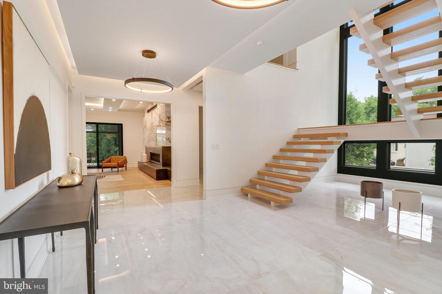 7816 GEORGETOWN PIKE, MCLEAN, Virginia 22102, 7 Bedrooms Bedrooms, ,6 BathroomsBathrooms,Residential,For sale,7816 GEORGETOWN PIKE,VAFX2276264 MLS # VAFX2276264 7816 GEORGETOWN PIKE, MCLEAN, Virginia 22102, 7 Bedrooms Bedrooms, ,6 BathroomsBathrooms,Residential,For sale,7816 GEORGETOWN PIKE,VAFX2276264 MLS # VAFX2276264