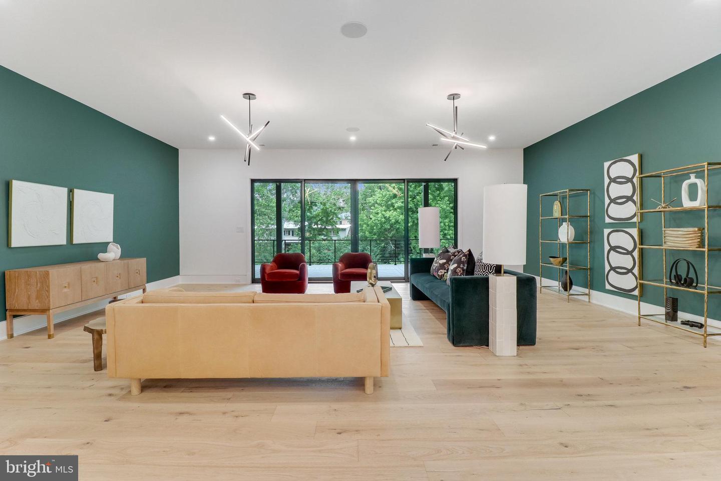 7816 GEORGETOWN PIKE, MCLEAN, Virginia 22102, 7 Bedrooms Bedrooms, ,6 BathroomsBathrooms,Residential,For sale,7816 GEORGETOWN PIKE,VAFX2276264 MLS # VAFX2276264 7816 GEORGETOWN PIKE, MCLEAN, Virginia 22102, 7 Bedrooms Bedrooms, ,6 BathroomsBathrooms,Residential,For sale,7816 GEORGETOWN PIKE,VAFX2276264 MLS # VAFX2276264