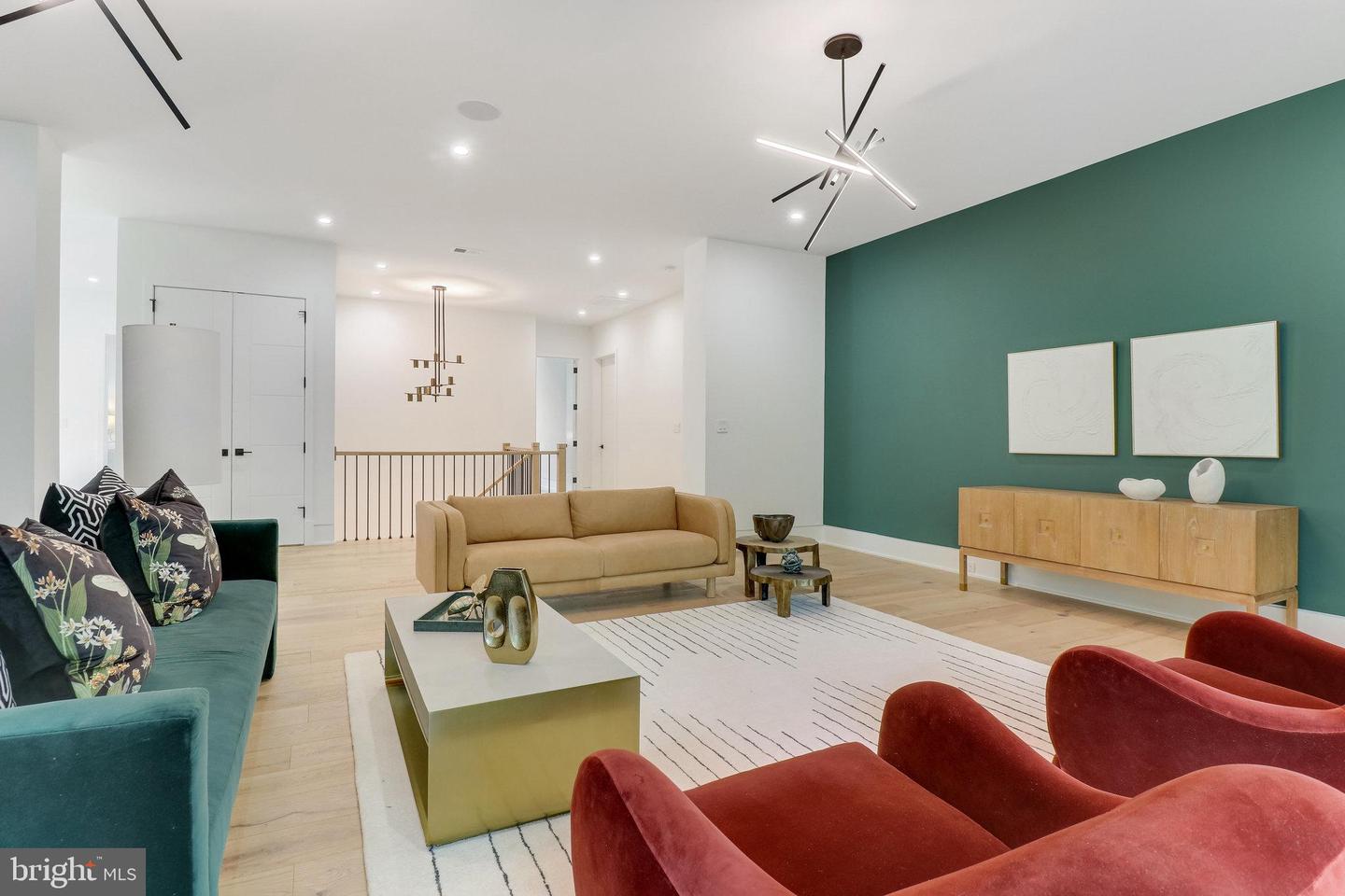 7816 GEORGETOWN PIKE, MCLEAN, Virginia 22102, 7 Bedrooms Bedrooms, ,6 BathroomsBathrooms,Residential,For sale,7816 GEORGETOWN PIKE,VAFX2276264 MLS # VAFX2276264 7816 GEORGETOWN PIKE, MCLEAN, Virginia 22102, 7 Bedrooms Bedrooms, ,6 BathroomsBathrooms,Residential,For sale,7816 GEORGETOWN PIKE,VAFX2276264 MLS # VAFX2276264