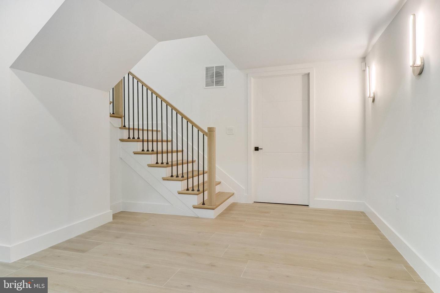 7816 GEORGETOWN PIKE, MCLEAN, Virginia 22102, 7 Bedrooms Bedrooms, ,6 BathroomsBathrooms,Residential,For sale,7816 GEORGETOWN PIKE,VAFX2276264 MLS # VAFX2276264 7816 GEORGETOWN PIKE, MCLEAN, Virginia 22102, 7 Bedrooms Bedrooms, ,6 BathroomsBathrooms,Residential,For sale,7816 GEORGETOWN PIKE,VAFX2276264 MLS # VAFX2276264