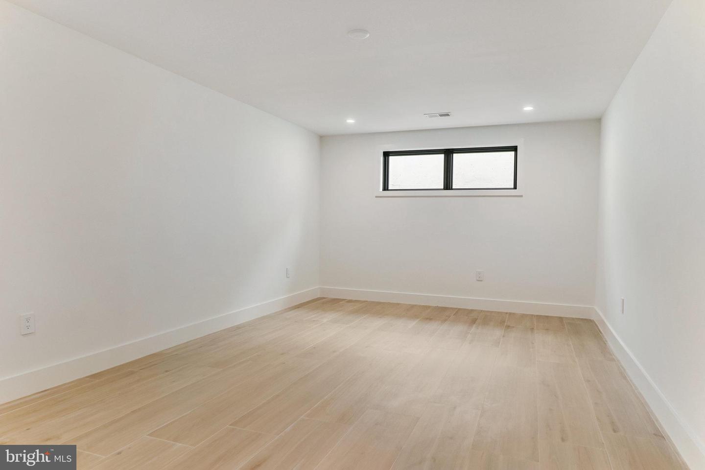 7816 GEORGETOWN PIKE, MCLEAN, Virginia 22102, 7 Bedrooms Bedrooms, ,6 BathroomsBathrooms,Residential,For sale,7816 GEORGETOWN PIKE,VAFX2276264 MLS # VAFX2276264 7816 GEORGETOWN PIKE, MCLEAN, Virginia 22102, 7 Bedrooms Bedrooms, ,6 BathroomsBathrooms,Residential,For sale,7816 GEORGETOWN PIKE,VAFX2276264 MLS # VAFX2276264